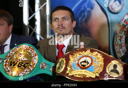 Während der oleksandr Oleksandr Usyk Usyk und Tony Bellew Pressekonferenz in Manchester, UK. Bild Datum: 24. September 2018. Foto sollte Stockfoto