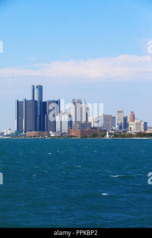 Die Skyline der Stadt Detroit über den Fluss von Belle Isle Park, in Michigan in den USA Stockfoto