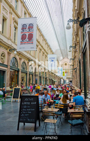 Cafe, Galeries Royales Saint-Hubert, Koningsgalerij, Brüssel, Belgien Stockfoto