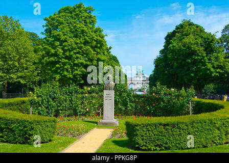 Statue von Robert Schuman, Parc du Cinquantenaire, Brüssel, Belgien Stockfoto