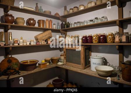 Edwardian Ära Speisekammer in einem großen Haus Stockfoto