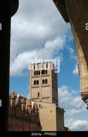 Glockenturm der Kathedrale in Mantua Lombardei Italien Stockfoto