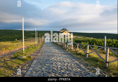 'Dom Śląski "Berghütte, Sudeten Berge, Polen. Stockfoto