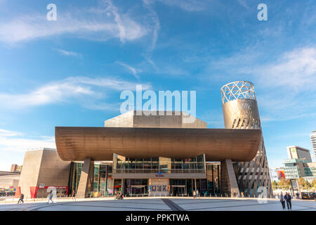 Das Lowry in Salford Quays ist die Greater Manchester zu den meistbesuchten Touristenattraktion. Der Komplex wurde von Michael Wilford entworfen. Stockfoto