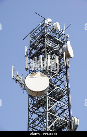 Fernmeldeturm. Antenne Mobile Phone Base Station Stockfoto