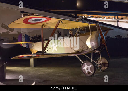 Nieuport 11 C 1 auf der Aviodrome Aviation Theme Park. Stockfoto