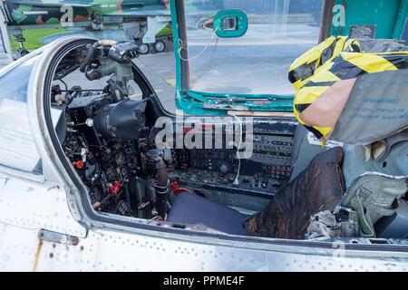 Ex-DDR-Luftwaffe MiG-21PFM Fishbed-F auf der Aviodrome Aviation Theme Park. Stockfoto