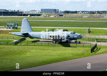 Lockheed P 2 V Neptun im Aviodrome Aviation Theme Park. Stockfoto