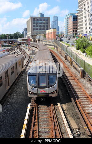 Davisville U-Bahn Station (Toronto, CA). Stockfoto