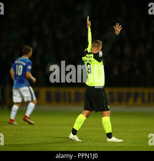 McDiarmid Park, Perth, Großbritannien. 26 Sep, 2018. Scottish League Cup Fußball, Viertelfinale, St Johnstone gegen Celtic; Leigh Griffiths von Celtic feiert an der Schlusspfiff Credit: Aktion plus Sport/Alamy leben Nachrichten Stockfoto