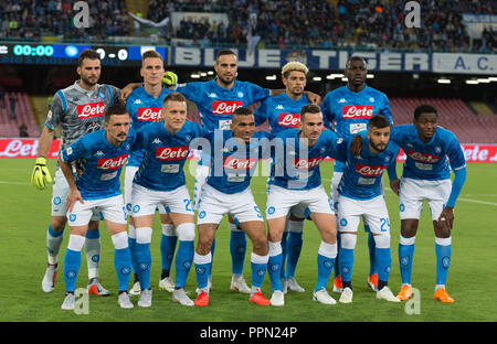 Neapel, Kampanien, Italien. 26 Sep, 2018. Napoli Team Line-ups während der Serie ein Fußballspiel zwischen SSC Napoli und Parma Calcio San Paolo Stadions. Credit: Ernesto Vicinanza/SOPA Images/ZUMA Draht/Alamy leben Nachrichten Stockfoto