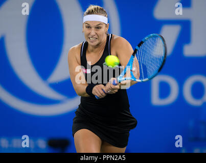 Wuhan, China. September 26, 2018 - Dominika Cibulkova der Slowakei in Aktion während ihrer dritten Runde am 2018 Wuhan Dongfeng Motor öffnen WTA Premier 5 Tennis Turnier (Credit Bild: © AFP7 über ZUMA Draht) Stockfoto