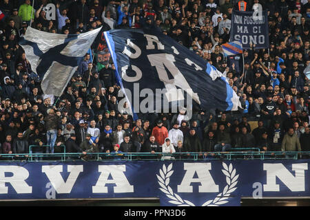 Napoli, Kampanien, Italien: 2018-09-26 italienische Serie A Fußballspiel SSC Neapel - Parma im San Paolo Stadion in Foto Anhänger SSC Napoli (Antonio Balasco) Credit: Antonio Balasco/Alamy leben Nachrichten Stockfoto