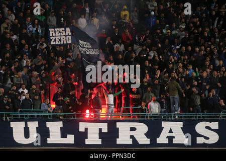 Napoli, Kampanien, Italien: 2018-09-26 italienische Serie A Fußballspiel SSC Neapel - Parma im San Paolo Stadion in Foto Anhänger SSC Napoli (Antonio Balasco) Credit: Antonio Balasco/Alamy leben Nachrichten Stockfoto