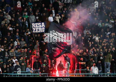 Napoli, Kampanien, Italien: 2018-09-26 italienische Serie A Fußballspiel SSC Neapel - Parma im San Paolo Stadion in Foto Anhänger SSC Napoli (Antonio Balasco) Credit: Antonio Balasco/Alamy leben Nachrichten Stockfoto