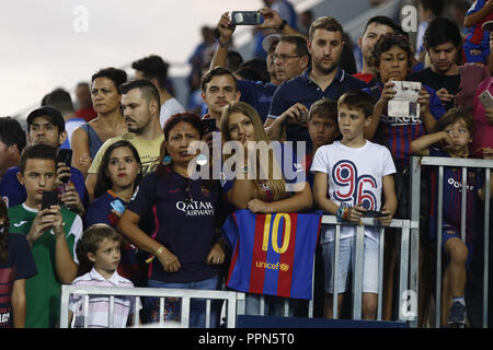 Leganes, Madrid, Spanien. 26 Sep, 2018. Die Anhänger des FC Barcelona vor der La Liga Match zwischen CD Leganes und FC Barcelona im Butarque Stadion in Leganes, Spanien. Credit: Manu Reino/SOPA Images/ZUMA Draht/Alamy leben Nachrichten Stockfoto