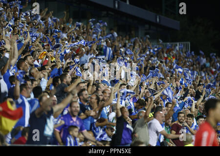 Leganes, Madrid, Spanien. 26 Sep, 2018. Anhänger der CD Leganes feiert während der Liga Match zwischen CD Leganes und FC Barcelona im Butarque Stadion in Leganes. Credit: Manu Reino/SOPA Images/ZUMA Draht/Alamy leben Nachrichten Stockfoto