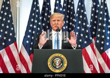 New York, USA, 26. September 2018. US-Präsident Donald Trump auf einer Pressekonferenz nach der Teilnahme an der 73. Generalversammlung der Vereinten Nationen in New York City. Foto von Enrique Ufer Stockfoto