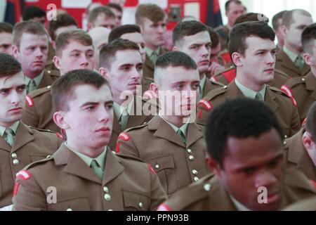 Windsor, Großbritannien. 27 September, 2018. Das 1.BATAILLON Coldstream Guards mit einem regimental Trommelfell Service bei Victoria Kaserne Aktionen von Lance Corporal Jackson und Kapitän Cyril Frisby am 27. September 1918 in der Schlacht von Canal du Nord in Frankreich, der in Ihnen sowohl das Victoria Cross ausgezeichnet zu gedenken. Credit: Mark Kerrison/Alamy leben Nachrichten Stockfoto