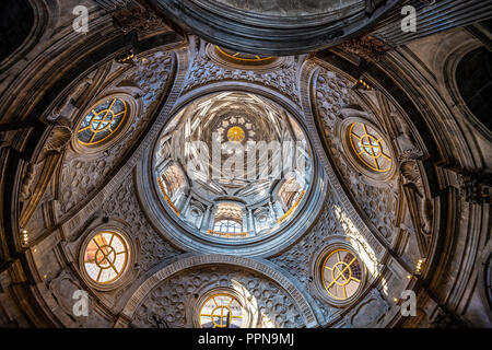 Italien Piemont Turin, 27. September 2018 - Die MIBAC kehrt in die Öffentlichkeit die Kapelle der Verkleidung von Guarino Guarini - Drücken Sie Tag - Die restaurierte Verkleidung Kapelle Credit: Wirklich Easy Star/Alamy leben Nachrichten Stockfoto