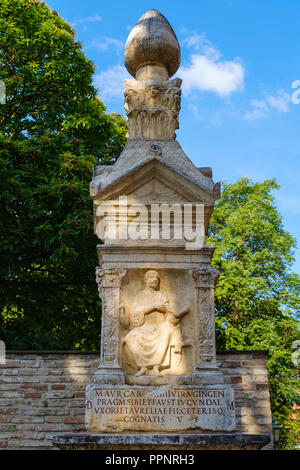 Der römischen Mauer, Fronhof, Augsburg, Schwaben, Bayern, Deutschland Stockfoto