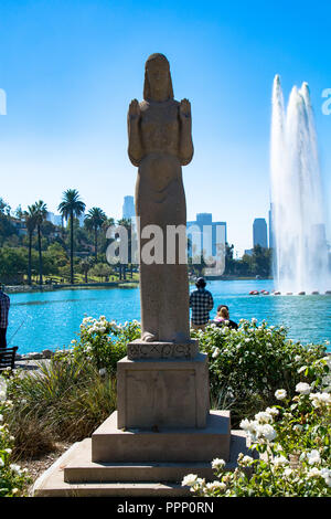 Dame des Sees Statue in Echo Park, Los Angeles, Kalifornien Stockfoto