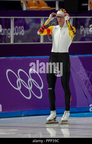 Bart Schaukeln (BEL) konkurrieren in der Männer 5000 m Eisschnelllauf bei den Olympischen Winterspielen PyeongChang 2018 Stockfoto