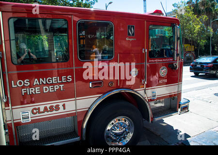 Ein Los Angeles Feuerwehr Motor in der Innenstadt von Los Angeles, Kalifornien Stockfoto