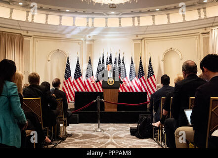 US-Präsident Donald Trump nimmt an einer Pressekonferenz in der Lotte New York Palace Hotel in New York City. Trump ist in New York für die Generalversammlung der Vereinten Nationen. Stockfoto