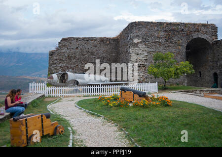 Flugzeug, Schloss, Pogradec, Albanien Stockfoto