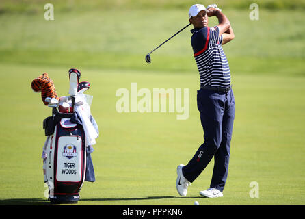 Das Team USA Tiger Woods während der Vorschau Tag vier der Ryder Cup bei Le Golf National, Saint-Quentin-en-Yvelines, Paris. Stockfoto