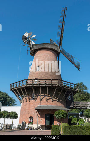 Wind Mühle, Mühle und Lahde, Petershagen, Minden-Luebbecke, Ostwestfalen-Lippe, Nordrhein-Westfalen, Deutschland, Windmühle, Wassermühle Stockfoto