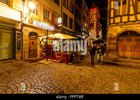 Au Bon Vivant Restaurant in der Place du Marché-aux-Cochons de Lait, Straßburg, Frankreich Stockfoto