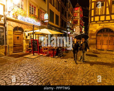 Au Bon Vivant Restaurant in der Place du Marché-aux-Cochons de Lait, Straßburg, Frankreich Stockfoto