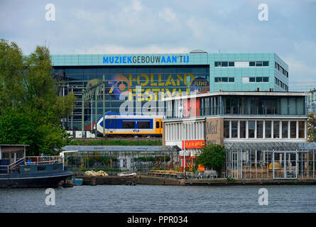 Konzertsaal Muziekgebouw aan 't IJ, Piet Heinkade, Amsterdam, Niederlande Stockfoto