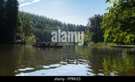 Personen Kajak in einem See Stockfoto