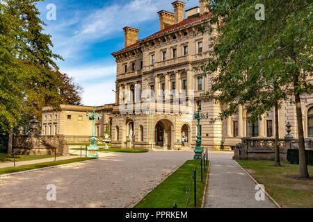 Das Breakers ist ein Vanderbilt Mansion auf Ocker Punkt Avenue, Newport, Rhode Island liegt das Breakers ist die großartigste aller Newport Mansions Stockfoto