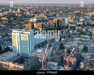 23. September 2018, Open House London, BT Tower Observation Plattform, auf der Suche nach Osten entlang der Euston Road mit dem UCL Krankenhaus & Kings Cross in der Ansicht Stockfoto