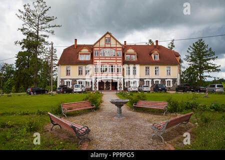 Cantervilla Schloss in Estland. Traditionelle Nord Europäischen Architektur restauriert. Stockfoto