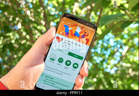 MONTREAL, KANADA - 28. August 2018: Die Google - Fitness Tracker android app auf Samsung S8-Bildschirm. Stockfoto