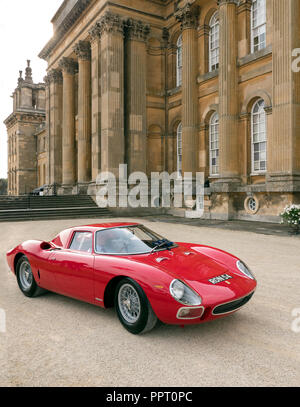 Salon Prive bei Blenheim Palace 2018 Ferrari 250 LM 1964 Völker Wahl Sieger und Klasse Sieger Stockfoto