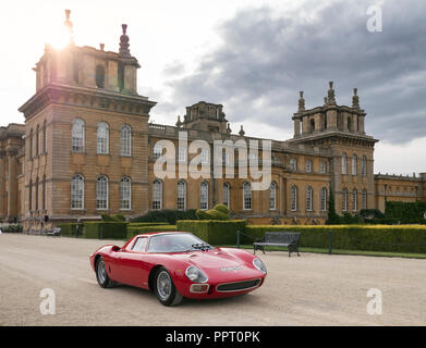 Salon Prive bei Blenheim Palace 2018 Ferrari 250 LM 1964 Völker Wahl Sieger und Klasse Sieger Stockfoto