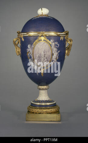 Vase mit Deckel, mit Reserve-Szene einer weiblichen Figur, die Malerei Jean-Baptiste-Etienne Genest, Französisch, aktive 1752 zurückzuführen Stockfoto