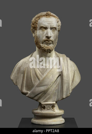Portraitbüste von ein Mann, vielleicht ein Priester von Serapis; Römisches Reich; 180 - 220; Marmor mit Polychromie und Vergoldung; 79,5 × 49 × 27. Stockfoto