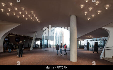 Hamburg, Elbphilharmonie, Wandelhalle genannt Plaza, Blick nach Norden, Entwurf Herzog & de Meuron, erbaut 2007-2016 Stockfoto