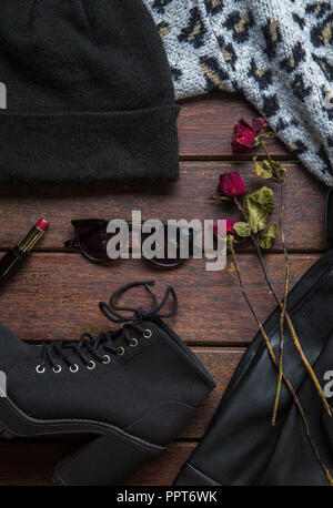 Herbst kommt. Mode Dame Kleidung einstellen. Flach. Fashion Concept Stockfoto