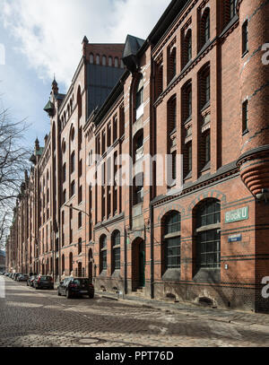 Hamburg, Speicherstadt zwischen 1883 und 1927 errichtet, Straße Holländischer Brook mit SPEICHERBLOCK U Stockfoto