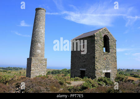 Ruinen des Pearl Welle Motor Pumpenhaus, Parys Mountain Mine, Anglesey, Großbritannien Stockfoto