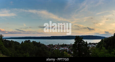 Deutschland, Licht über malerische Landschaft und deutsche Dorf am Bodensee Küste Stockfoto