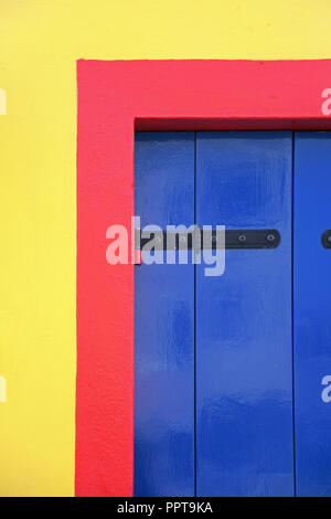 Close-up Detail einer gaudily bemalte Haus auf der Fondamenta della Giudecca, Burano, Venedig, Italien Stockfoto